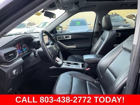 Used 2022 Ford Explorer XLT w/ Equipment Group 202A RWD image 7
