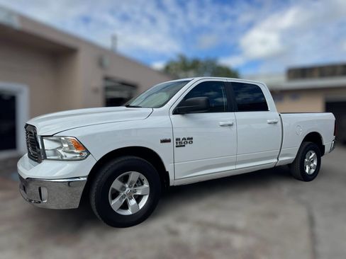 Used 2021 RAM 1500 Classic SLT image 5
