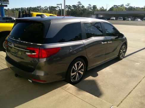 Used 2023 Honda Odyssey Touring image 4
