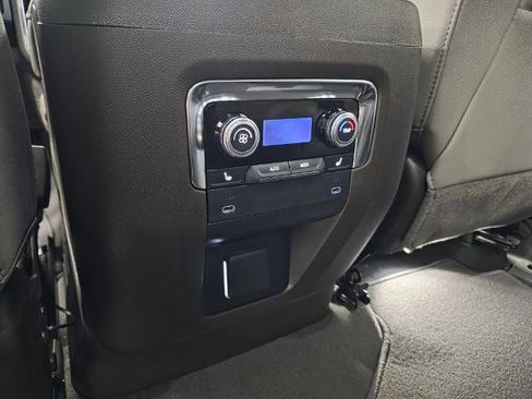 New 2026 GMC Yukon Elevation image 12