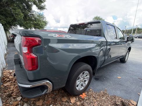 Used 2025 Chevrolet Silverado 1500 LT AWD/4WD image 4