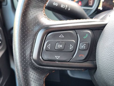Used 2024 Jeep Gladiator Mojave w/ Technology Group AWD/4WD image 27