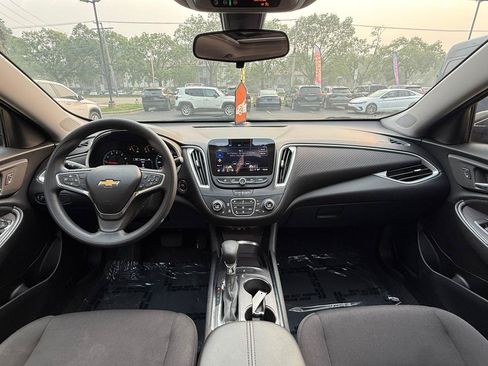 Used 2022 Chevrolet Malibu LT FWD image 15