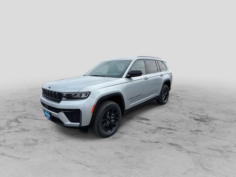 New 2026 Jeep Grand Cherokee L 4WD image 4