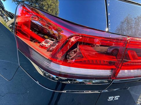 New 2026 Volkswagen Atlas Peak Edition AWD/4WD image 14