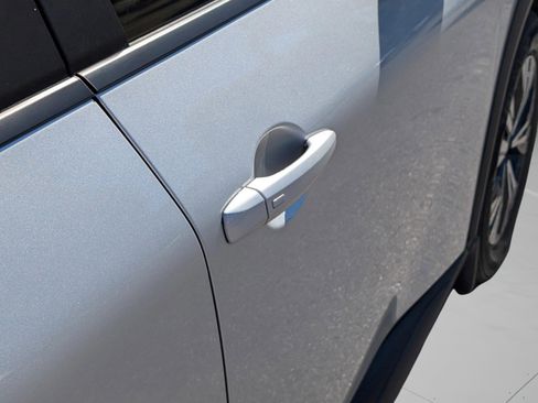 Used 2023 Nissan Rogue SV image 25