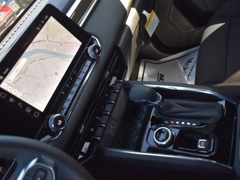 New 2026 GMC Canyon Elevation w/ Convenience Package image 22