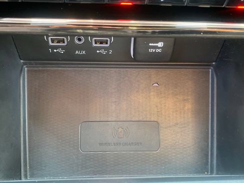 Used 2023 Jeep Grand Cherokee Laredo w/ Luxury Tech Group I AWD/4WD image 37