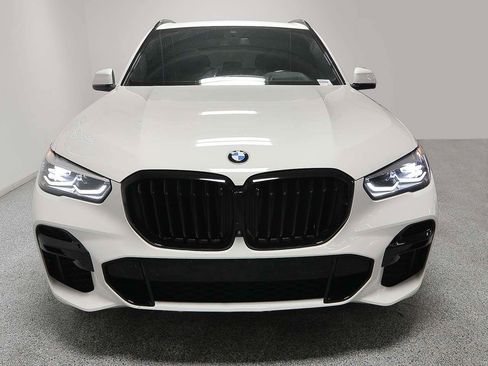 Used 2022 BMW X5 sDrive40i w/ M Sport Package RWD image 2