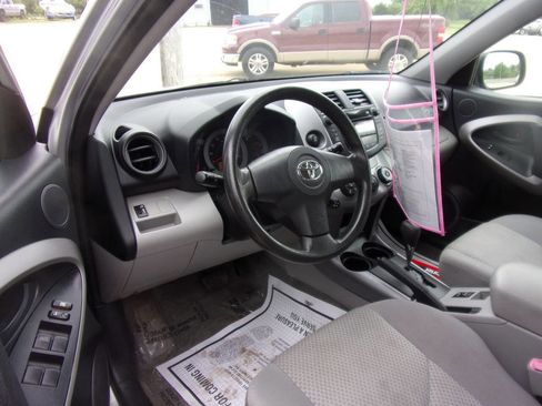 Used 2008 Toyota RAV4 4WD image 2