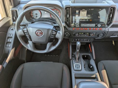 Used 2026 Nissan Frontier PRO-4X AWD/4WD image 10