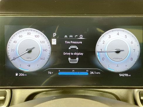 Used 2024 Hyundai Elantra Limited FWD image 19