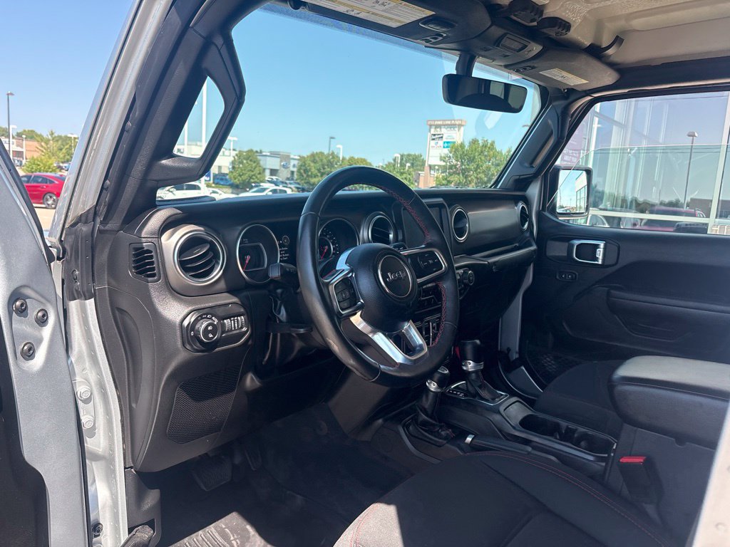 Used 2022 Jeep Gladiator Rubicon w/ Cold Weather Group AWD/4WD image 10