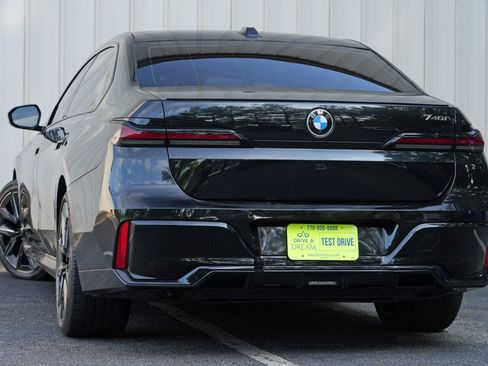 Used 2023 BMW 740i RWD image 6