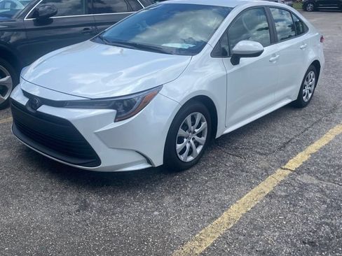 Used 2024 Toyota Corolla LE FWD image 1