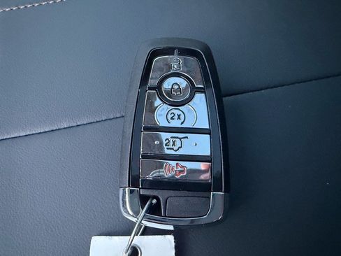New 2026 Lincoln Nautilus Reserve AWD/4WD image 38
