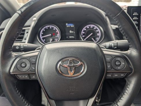 Used 2023 Toyota Camry SE image 11