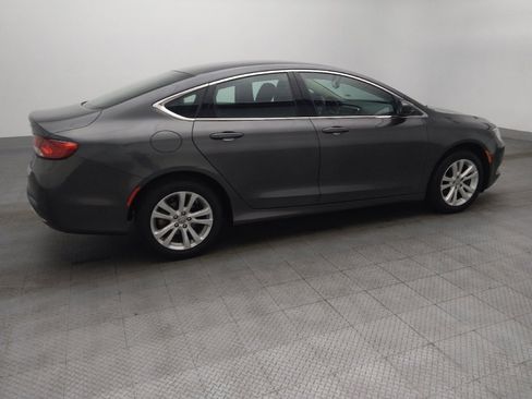 Used 2016 Chrysler 200 Limited image 10