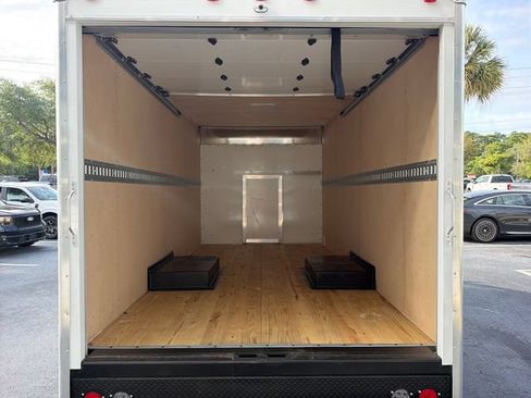 Used 2026 Ford Transit 350 RWD image 11
