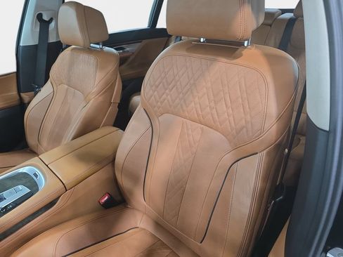 Used 2018 BMW 740i RWD image 24