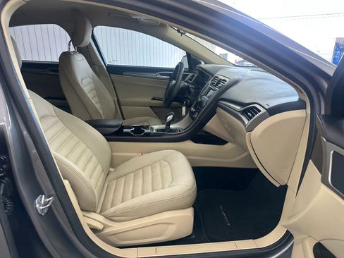 Used 2014 Ford Fusion SE image 14