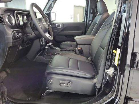 New 2025 Jeep Wrangler Sahara image 19