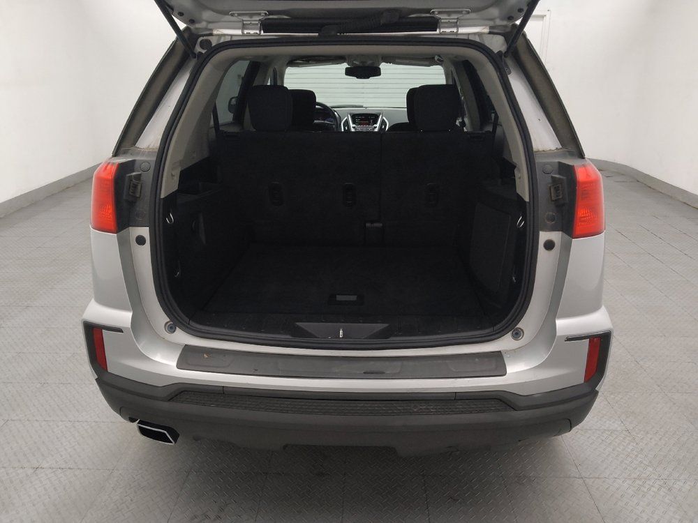 Used 2017 GMC Terrain SLE FWD image 29