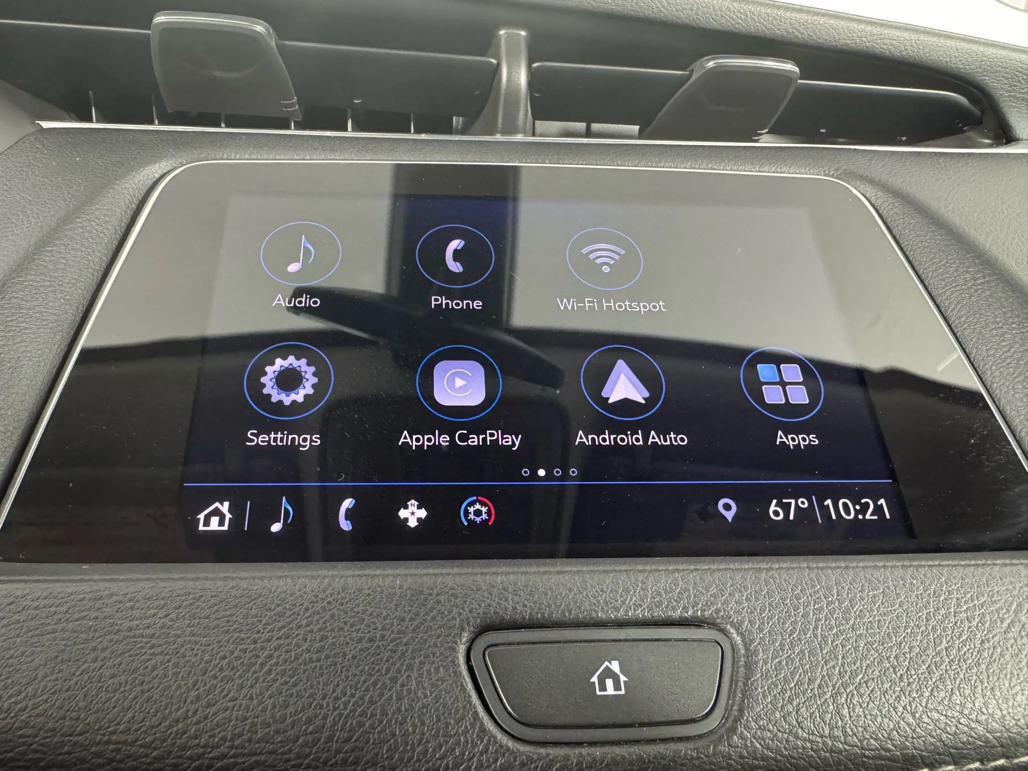 Used 2019 Cadillac XT4 Luxury w/ Cold Weather Package AWD/4WD image 22