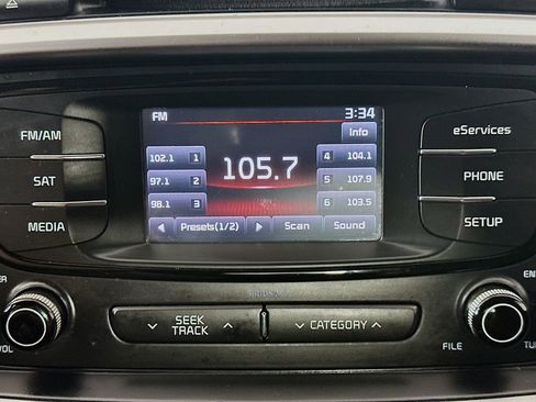 Used 2016 Kia Sorento AWD w/ LX Convenience Package image 17