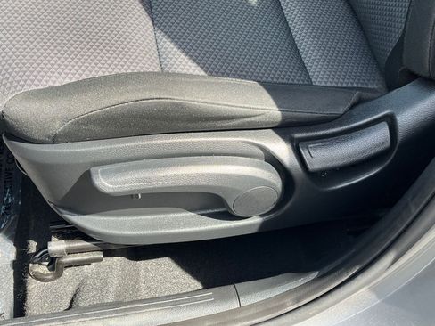 Used 2025 Kia Soul LX w/ LX Technology Package image 22