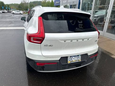 Used 2021 Volvo XC40 T5 Momentum w/ Protection Package Premier AWD/4WD image 9