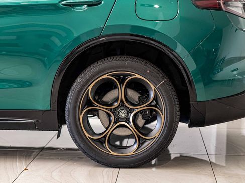 New 2025 Alfa Romeo Stelvio Sprint image 7