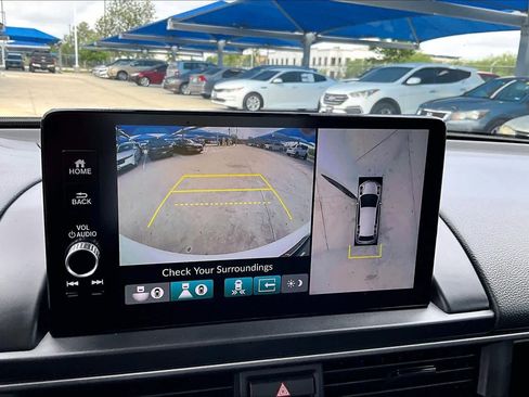 Used 2025 Honda Pilot Black Edition image 27