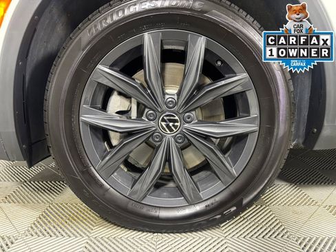 Used 2024 Volkswagen Tiguan SE image 26