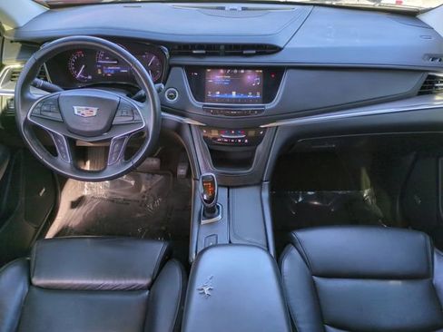 Used 2017 Cadillac XT5 Luxury w/ Driver Awareness Package image 17