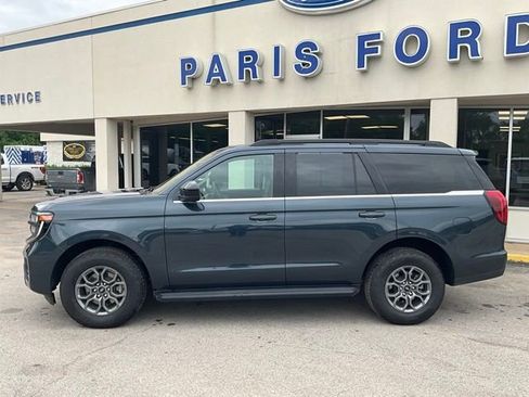 Used 2025 Ford Expedition Active RWD image 2