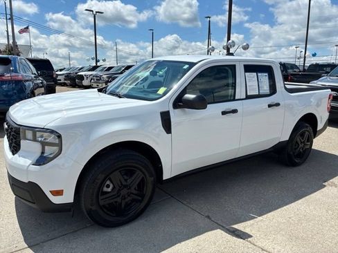 Used 2025 Ford Maverick XL w/ Equipment Group 102A AWD/4WD image 3