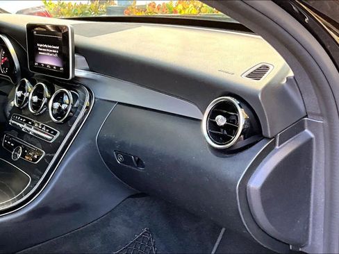 Used 2018 Mercedes-Benz C 300 Sedan image 17