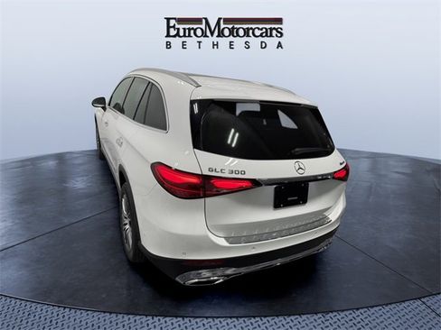 New 2026 Mercedes-Benz GLC 300 4MATIC image 2