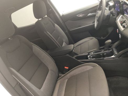 Used 2024 Chevrolet TrailBlazer LS w/ LS Convenience Package FWD image 21