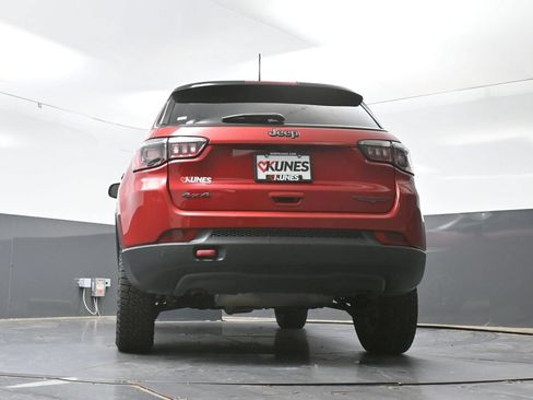 Used 2025 Jeep Compass Trailhawk AWD/4WD image 57