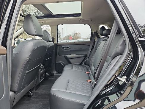 Certified 2023 Nissan Rogue Platinum w/ Platinum Premium Package AWD/4WD image 13