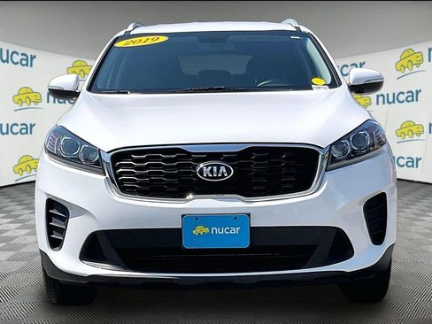 Used 2019 Kia Sorento AWD w/ LX Convenience Package image 2