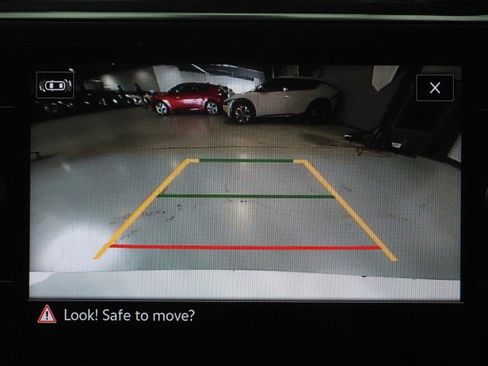 Used 2022 Volkswagen Tiguan SE image 27