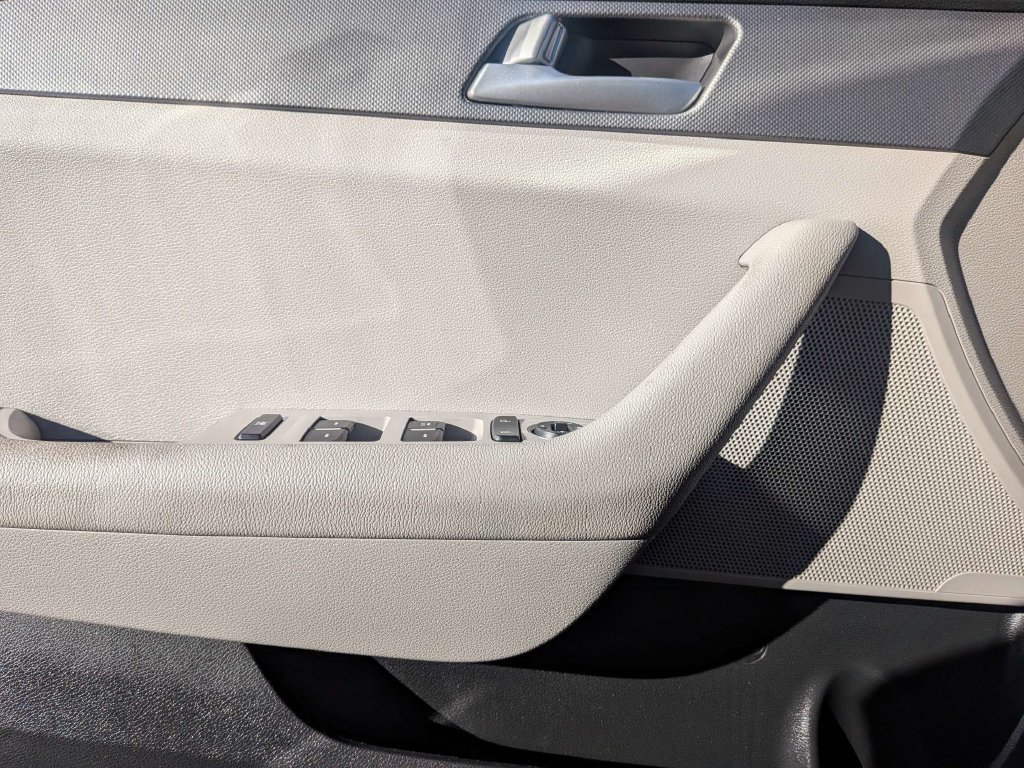 Used 2015 Hyundai Sonata SE FWD image 27