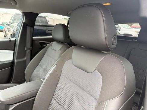 Used 2024 Chevrolet Trax LT w/ Driver Confidence Package FWD image 14