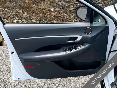 Used 2021 Hyundai Sonata SE w/ Winter Weather Package FWD image 18