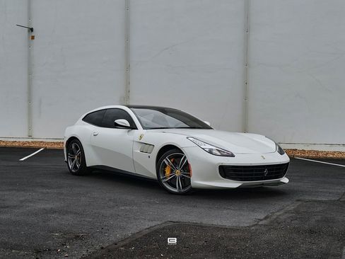 Used 2018 Ferrari GTC4Lusso image 1