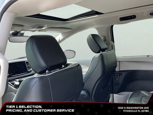Used 2024 Chrysler Pacifica Limited FWD image 22