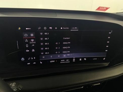 Used 2025 Audi Q6 e-tron Premium w/ Convenience Package AWD/4WD image 19
